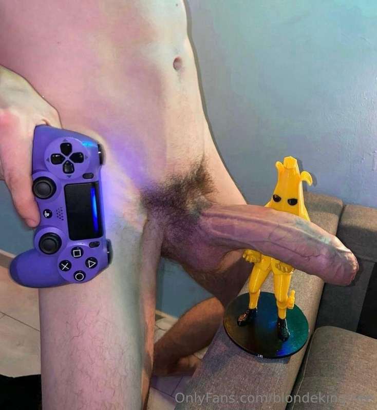 😍 Just look at this🤤He Has The He Has The BIGGEST TWINK COCK.. 5