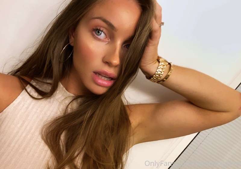 Hey sexy 😈
Help me buy some sexy clothes and bikinis for my .. 2