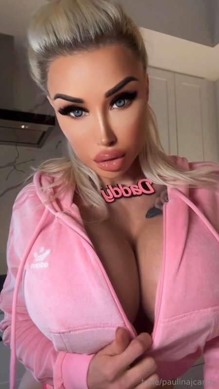 Final chance to get my sluttiest titty pics 🍒 $5 and I’ll se..