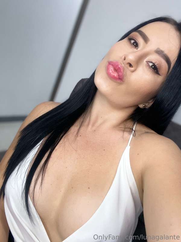 Kiss or slap? 