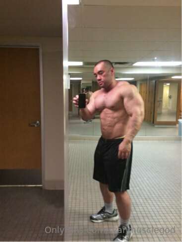Ryanmusclegod - Onlyfans - 21 Dec, 2023