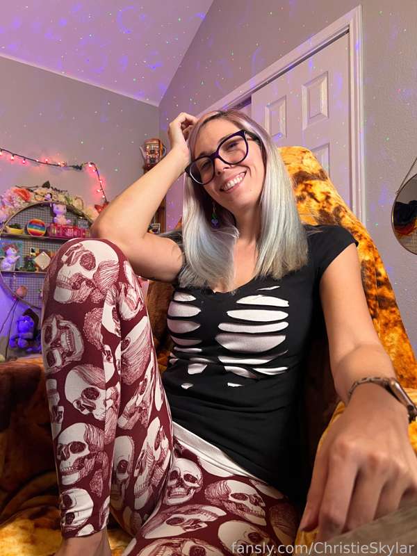 Christieskylar - Fansly - 04 Oct, 2023 3