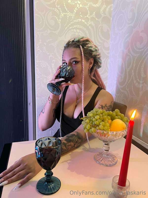 How about a romantic evening with fruits and sexy music?🔥😋😍