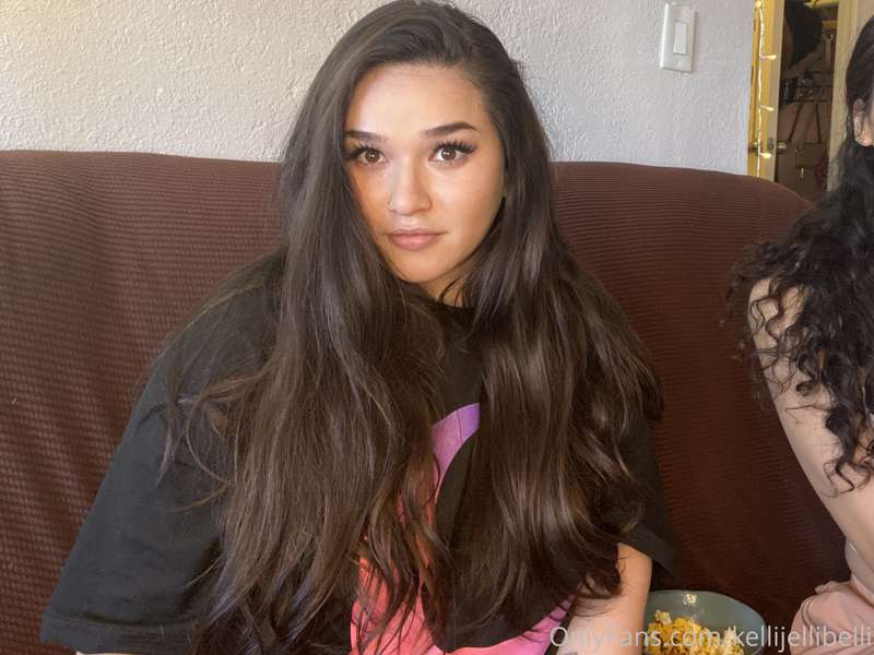 Thinking about cutting my hair…what do u think I should do??