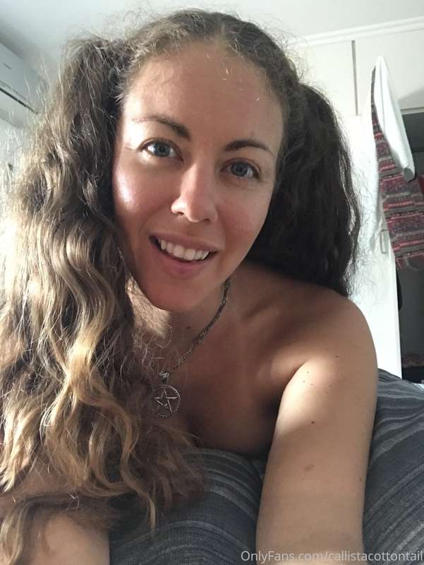 Hi gorgeous babes! Happy Saturday. ♥️ I just got done with a..
