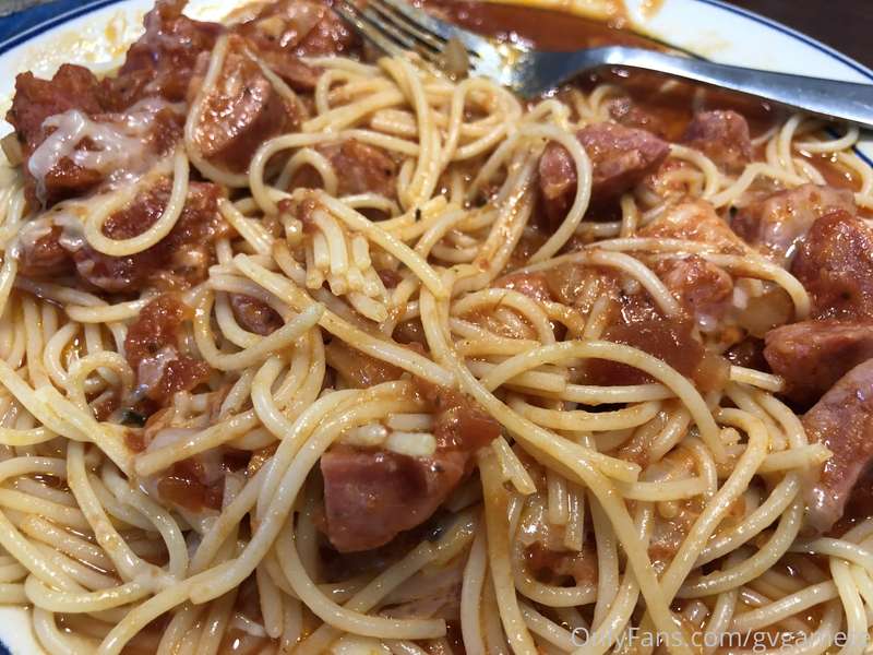 Delicious sauce, featuring linguisa from a new Brazilian bod..
