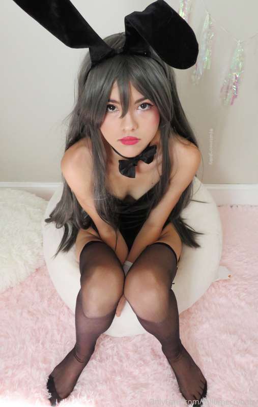 posting the last of this set today! hope you liked bunny lex.. 3