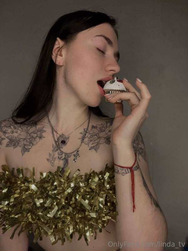 Do you want to come to my place for dinner? Dessert is on me.. 2