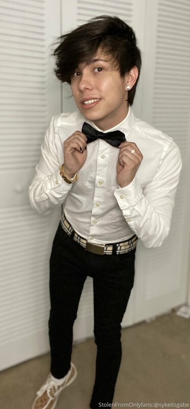 Soooo, anyone into guys in suits like I am ?? Here’s the pic.. 19