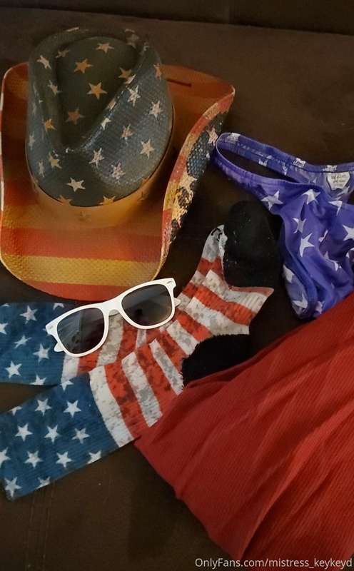 Mommy gonna film alil Red, White and Blue for u naughty boys..