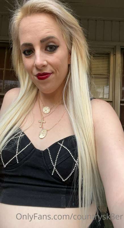 Just a few selfies (; 5