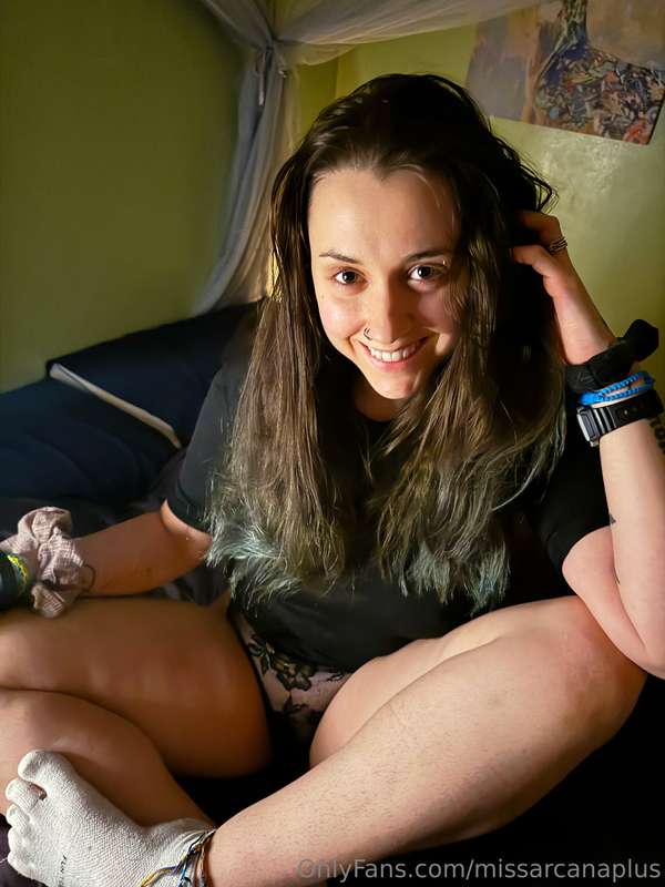 11-20, worship my feet or my ass first?? 9