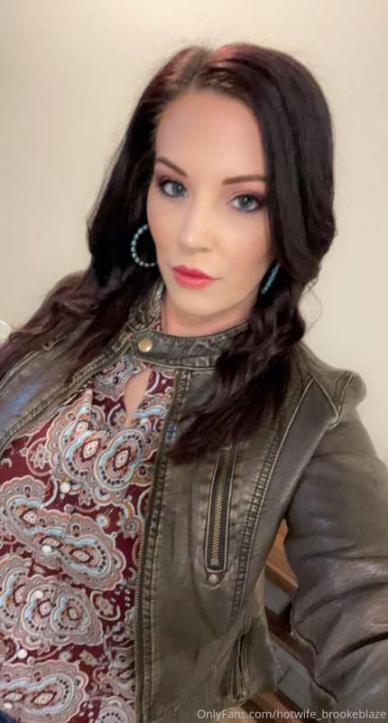 Since y’all like my everyday looks so much here’s one from t.. 1