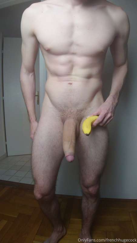 Choose your snack! 🍌 3