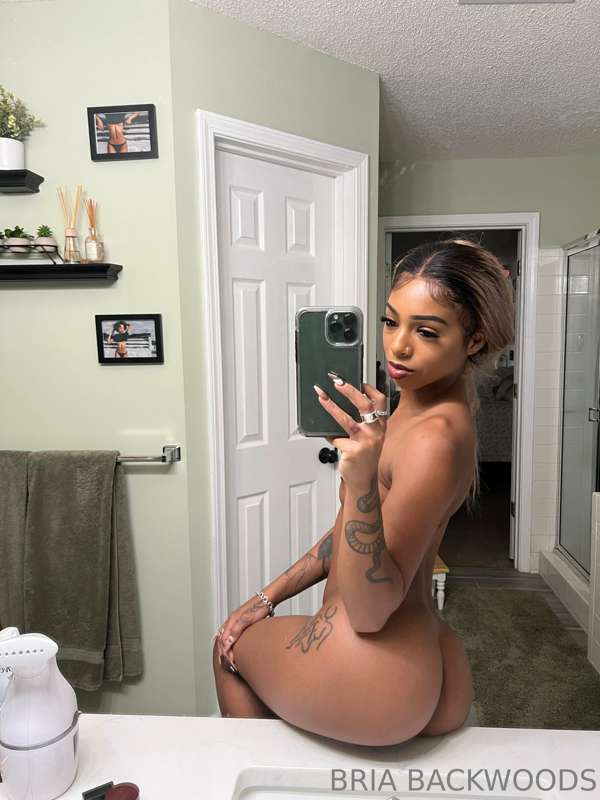 Briabackwoods - Onlyfans - 01 Nov, 2022 3