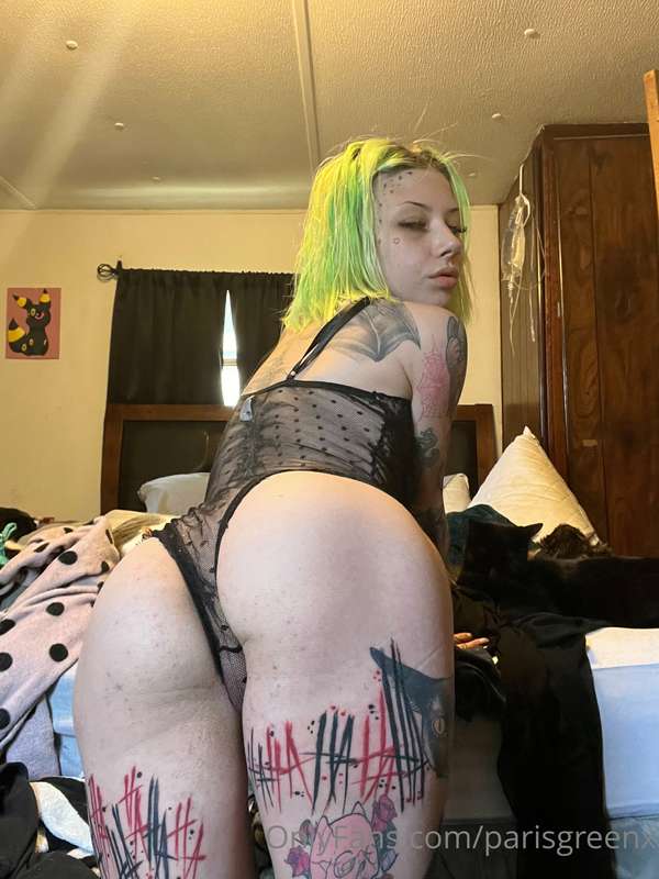✨preview of last post ✨
Do you like my new tattoos?😍