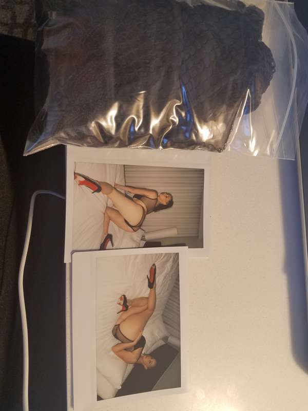 Email me @ Gianna@giannaxxx.com.
Items will be sold to the h..