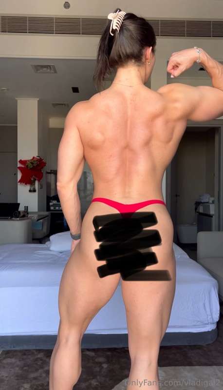 🔥a little form check..flexing in a tiny underwear🤤these back..