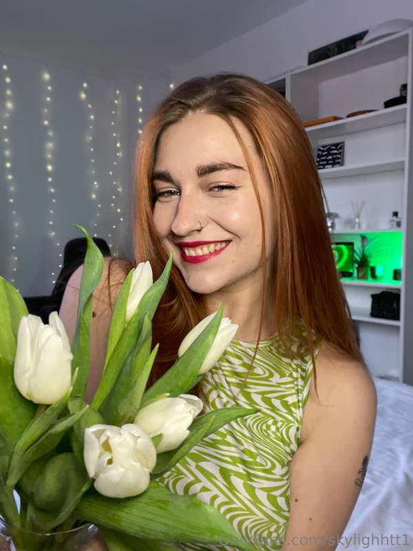 I always have to have fresh and crispy tulips at home, it ma..