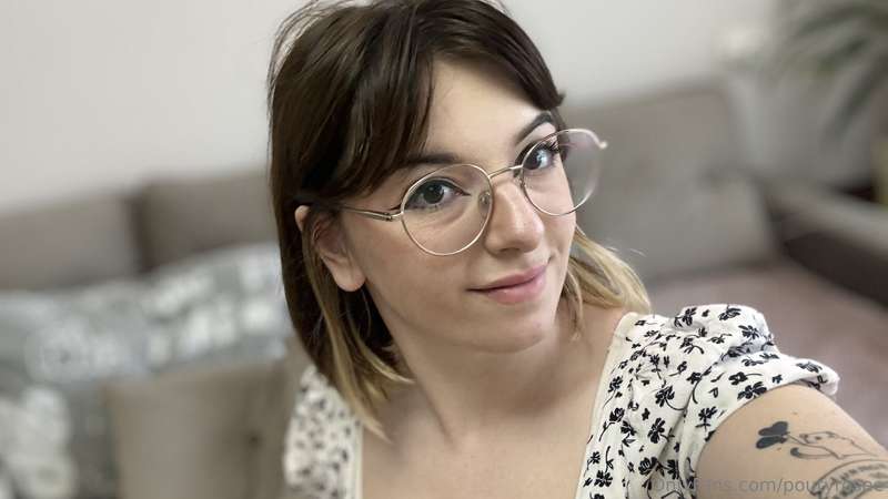 What do you think about my glasses? 🥰