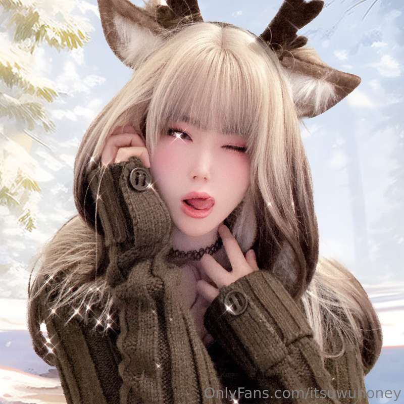 Incoming: fawn girl photo dump!!~ 💖Happy New Year!~ I just f..