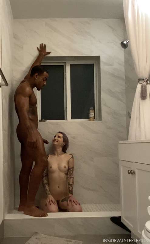 a lil preview of the second scene mazee & i shot 😍 the first.. 7