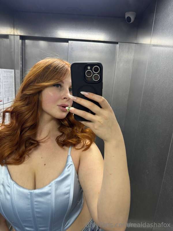 Elevator selfies used to be insanely popular, now hardly any..