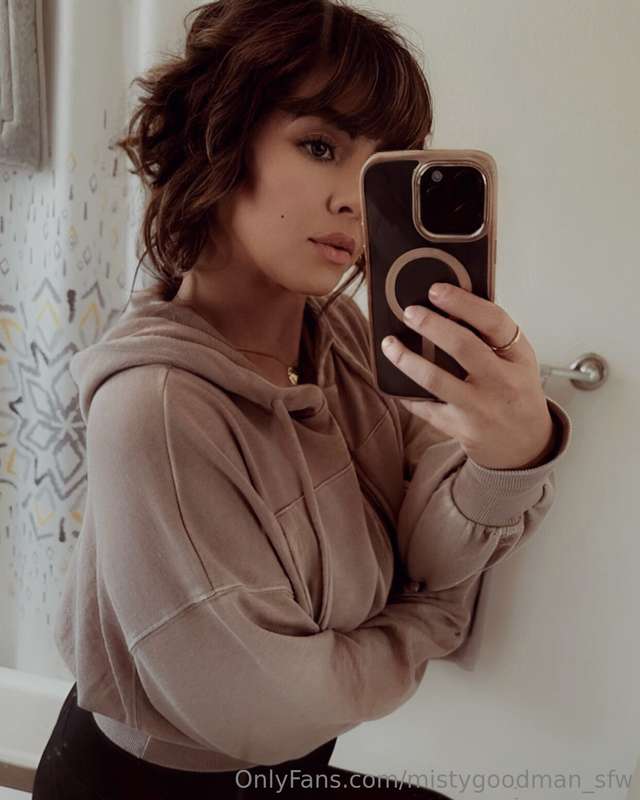 Mistygoodman_Sfw - Onlyfans - 02 May, 2024