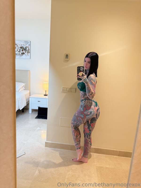Do you like tatted girls?😘 1