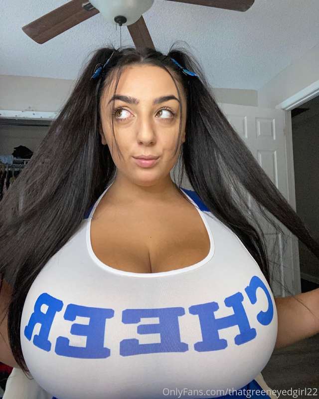 I’m the cheer leader that fucks the football team in the loc.. 11
