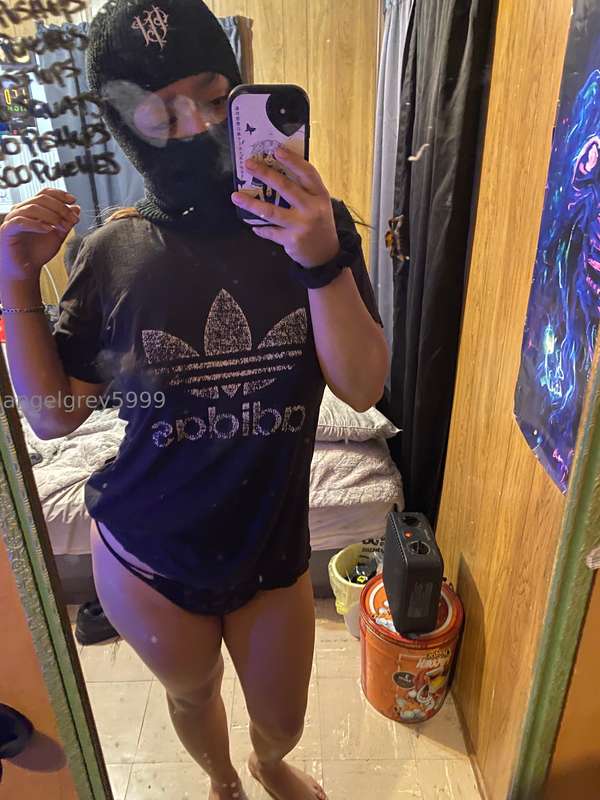 do you like girls who smoke ? 🍃💋