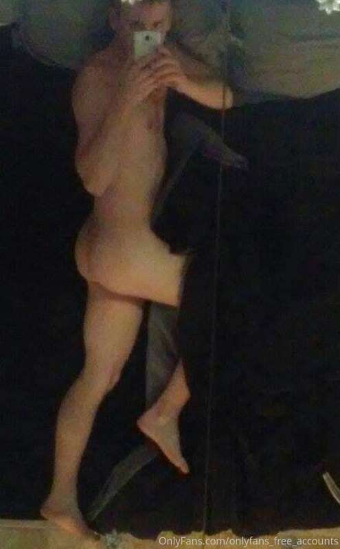💥 Check out @dco14 [2 hot pictures here] 💥

Hey guys, DCO14 .. 2
