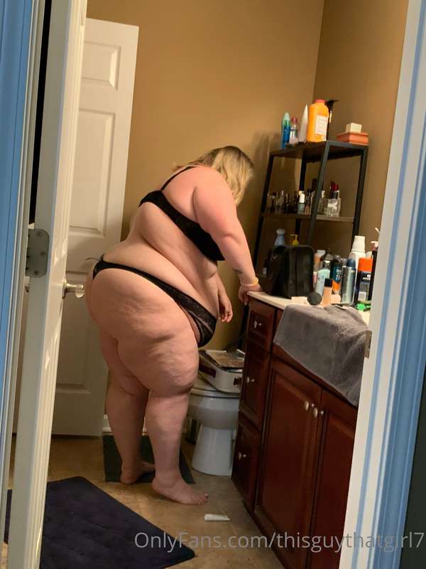 What it really looks like when I’m getting ready for a photo.. 6