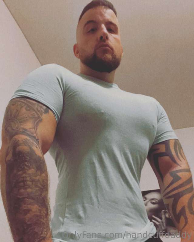 Weird T-shirt Wednesday 😈😈 ➡️➡️