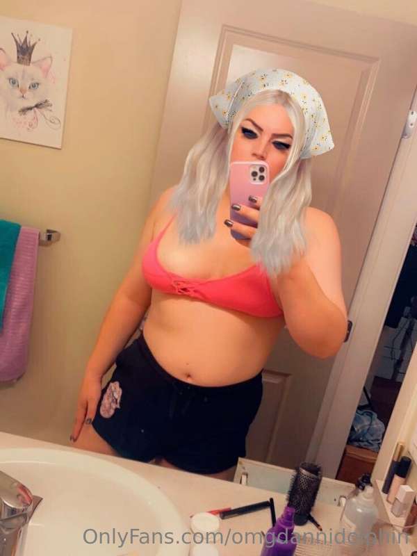 Geeky sluts do it best. 🧡 3