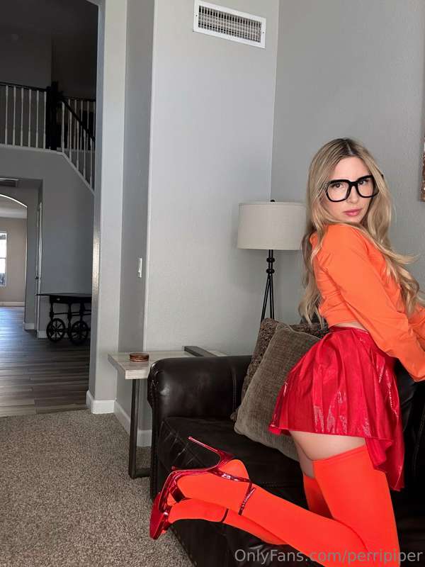 Jinkies! It's finally October 🎃 Check your DMs for my first ..