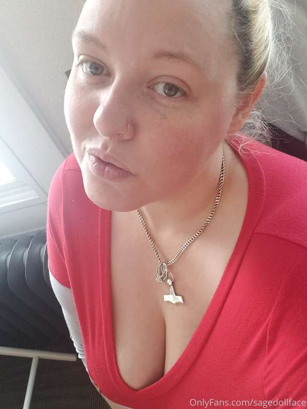 I love taking sexy selfies in public! Something so fun about..
