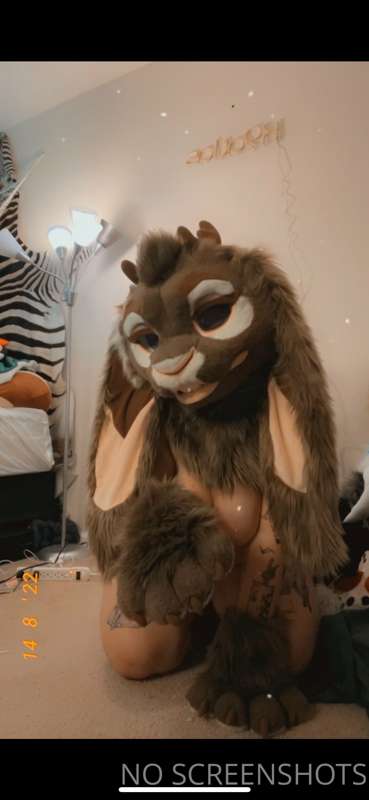 Making some new videos for you all as I speak!!! Hard to typ..