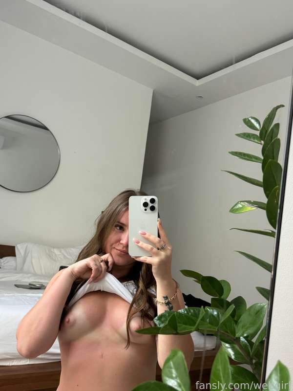 Webgirl - Fansly - 25 Apr, 2024