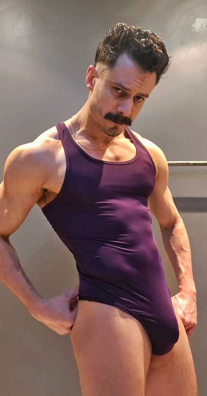 Sexy Singlet - what do you think? 😉💜Couldn't decide on one p..