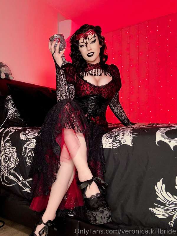 Fill my cup, mortal 💋
