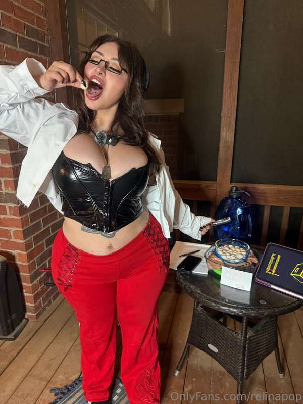 Behind the scenes shots from a recent custom video! Who’s ex..