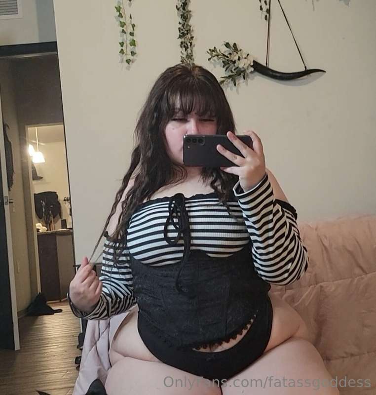 Fatassgoddess - Onlyfans - 04 Oct, 2022
