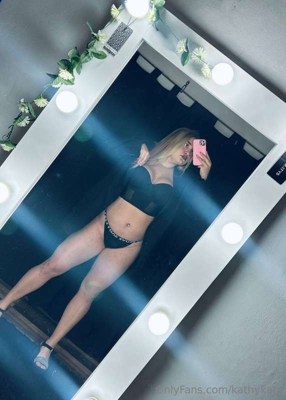 💋Free subscription💋@maddyoff @maddyoffHello, honey, I'm a sw..