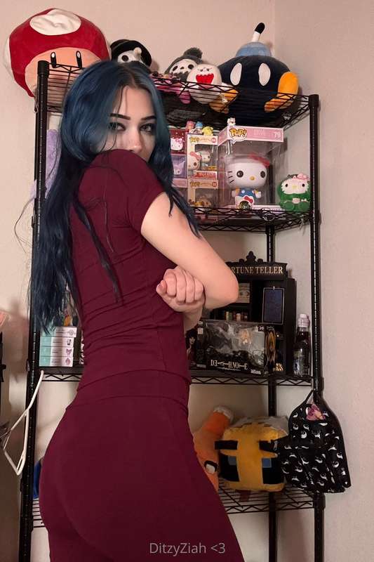guess what’s softer, my ass or my plushies? 🥰