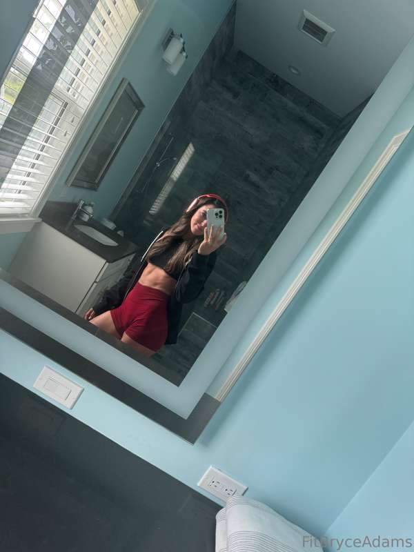 Morning Mirror Selfie #813