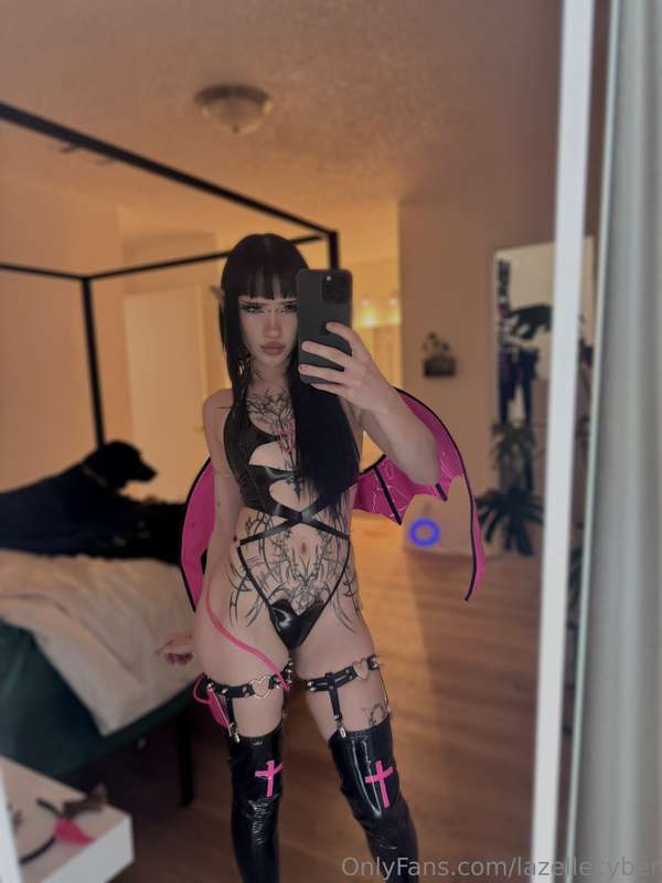 Like this post if you'd want me to haunt your dreams 🖤