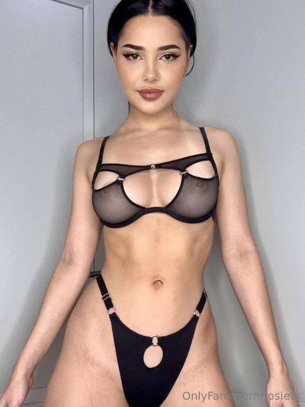 🌟 Discover Beauty with @arisha_blum 🌟✨ Youthful Glow: Timele..