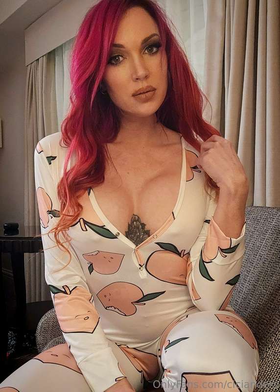 Is this a cute outfit? 1