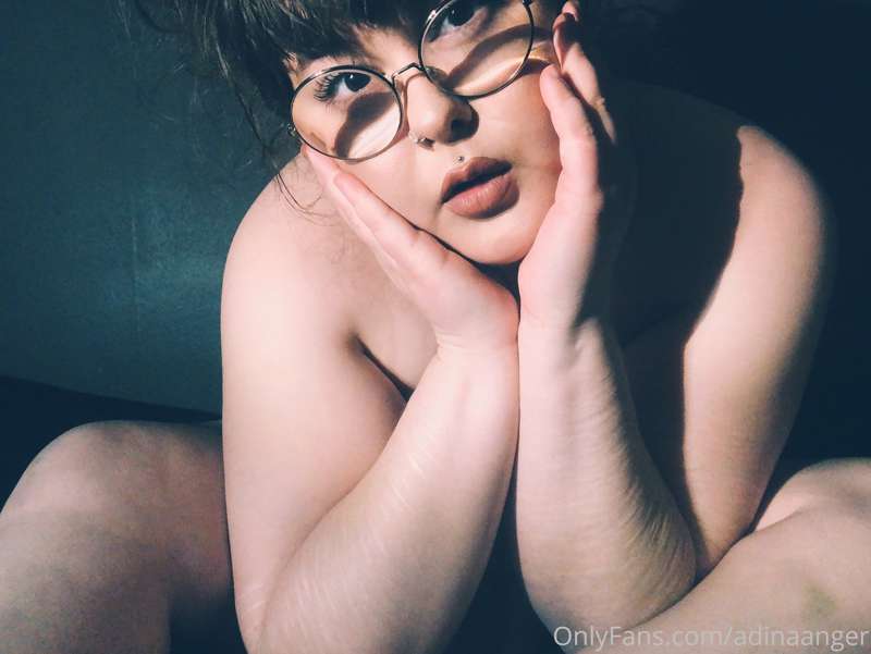 pervy darlings! 🖤

I’m quite kinky myself and I was wonderin..